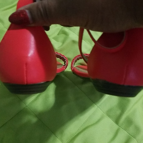 Red Sandals.. COME ON LADIES IT'S HOT GET THEM - Picture 2 of 4